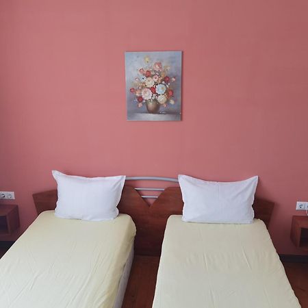 Mira Guest House Dobrinishte Quarto foto