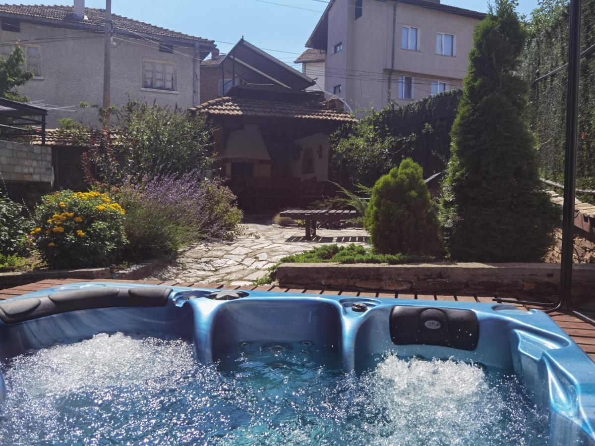 Mira Guest House Dobrinishte Exterior foto